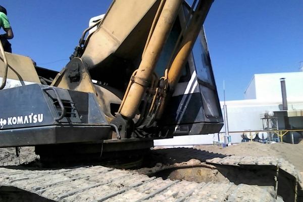 ขายKomatsu Pc200-5สภาพสวยพร้อมใช้ติดต่อคุณอ๊อฟ พิจิตร 086-737-9991