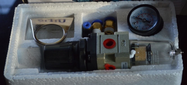 วาล์วตั้งขนาดแรงลม พร้อมที่ดักน้้ำสำหรับปั้มลม(ของใหม่)