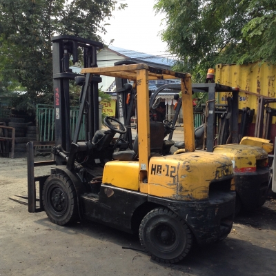 +++ ขายโฟล์คลิฟท์  T.C.M. FD30  ขนาด  3  ตัน  เครื่องยนต์ดีเซล  เสา  4   เมตร  เกียร์ออโตเมติค  งา 1,070  มม.  ยางลม