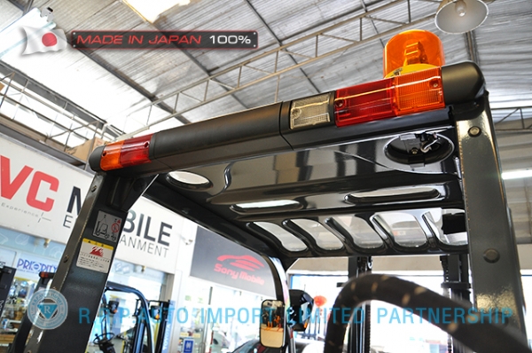 ขายรถโฟล์คลิฟท์มือสอง TOYOTA รุ่น 8FG15-32103 นำเข้าจากประเทศญี่ปุ่น 100\% ไม่เคยใช้งานในไทย