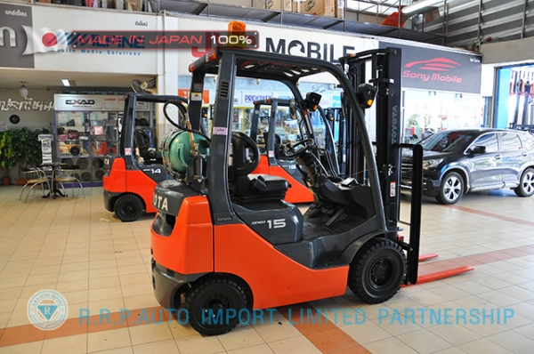 ขายรถโฟล์คลิฟท์มือสอง TOYOTA รุ่น 8FG15-32103 นำเข้าจากประเทศญี่ปุ่น 100\% ไม่เคยใช้งานในไทย