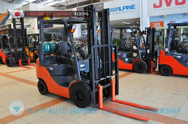 ขายรถโฟล์คลิฟท์มือสอง TOYOTA รุ่น 8FG15-32103 นำเข้าจากประเทศญี่ปุ่น 100\% ไม่เคยใช้งานในไทย