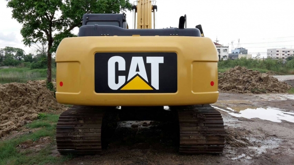 รถแบ็คโฮ CAT320D2 JAPAN ออกป้ายแดง METRO  ชั่วโมง 250 ชม.รถออกปี 2558