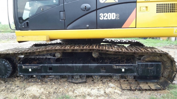 รถแบ็คโฮ CAT320D2 JAPAN ออกป้ายแดง METRO  ชั่วโมง 250 ชม.รถออกปี 2558