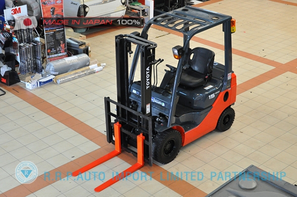 ขายรถโฟล์คลิฟท์มือสอง TOYOTA รุ่น 8FD15-11659  นำเข้าจากประเทศญี่ปุ่น 100\% ไม่เคยใช้งานในไทย