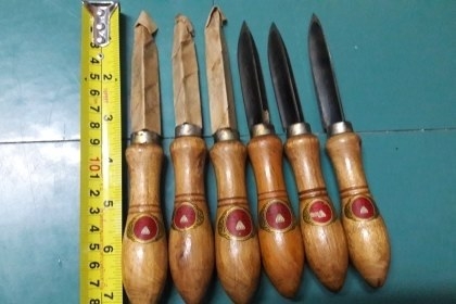 ขายเหล็กขูดชาร์ปตราเพชรขนาด7นิ้วรวมด้ามเก่าเก็บ