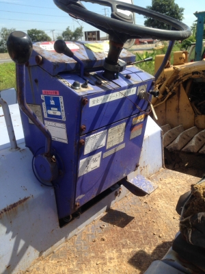 ขายรถบดล้อยางขนาด 3 ตัน KOMATSU JW 30-2 เอกสารอินวอย ราคา 180000