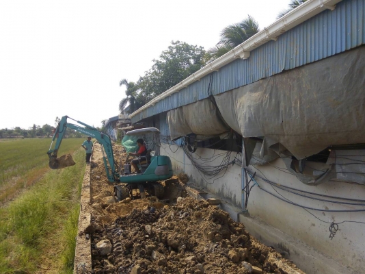 ขายรถขุด komatsu PC20-7