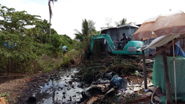 ขายรถขุด komatsu PC20-7