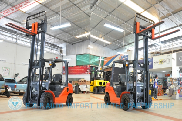 รถโฟล์คลิฟท์พร้อมขาย TOYOTA รุ่น  8FD25-11108 นำเข้าจากประเทศญี่ปุ่น 100\% ไม่เคยใช้งานในไทย