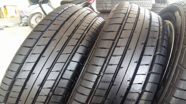 ขายล้อแม็กป้ายแดง mitsu attrage 15" ยางปี16 สนใจติดต่อ ร้าน ก.เจริญการยาง ครับ 081-3747940