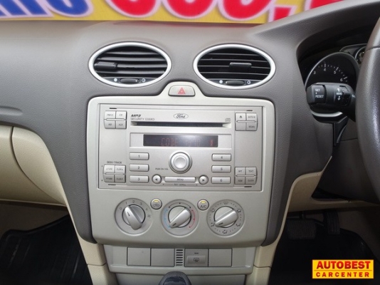 FORD FOCUS 1.8 AT ปี2013