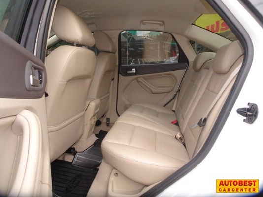 FORD FOCUS 1.8 AT ปี2013