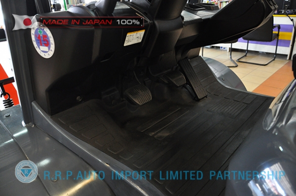 รถโฟล์คลิฟท์พร้อมขาย TOYOTA รุ่น  8FD25-11301 นำเข้าจากประเทศญี่ปุ่น 100\% ไม่เคยใช้งานในไทย