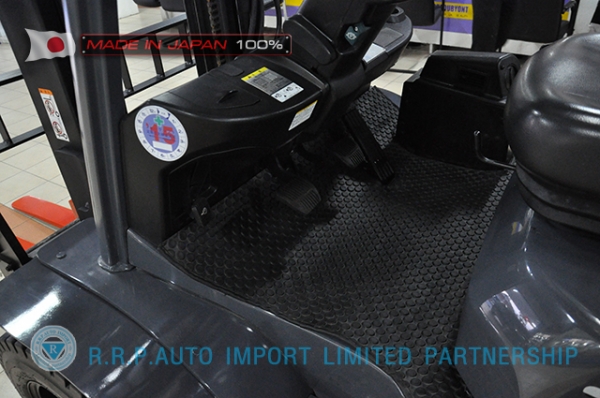 รถโฟล์คลิฟท์พร้อมขาย TOYOTA รุ่น  8FD25-32961 นำเข้าจากประเทศญี่ปุ่น 100\% ไม่เคยใช้งานในไทย