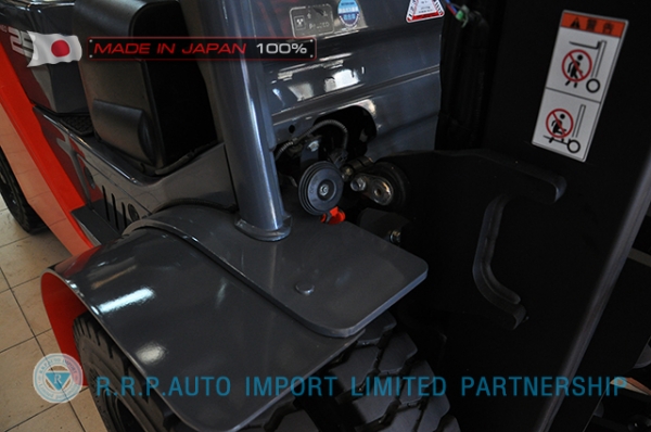 รถโฟล์คลิฟท์พร้อมขาย TOYOTA รุ่น  8FD25-32961 นำเข้าจากประเทศญี่ปุ่น 100\% ไม่เคยใช้งานในไทย