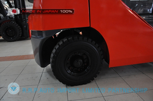 รถโฟล์คลิฟท์พร้อมขาย TOYOTA รุ่น  8FD25-32961 นำเข้าจากประเทศญี่ปุ่น 100\% ไม่เคยใช้งานในไทย