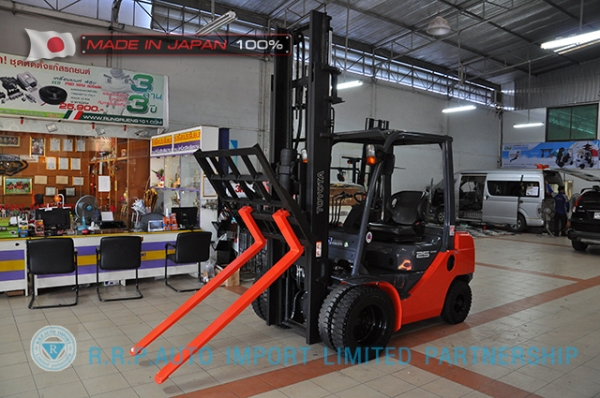 รถโฟล์คลิฟท์พร้อมขาย TOYOTA รุ่น  8FD25-32961 นำเข้าจากประเทศญี่ปุ่น 100\% ไม่เคยใช้งานในไทย