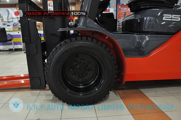 รถโฟล์คลิฟท์พร้อมขาย TOYOTA รุ่น  8FD25-32961 นำเข้าจากประเทศญี่ปุ่น 100\% ไม่เคยใช้งานในไทย