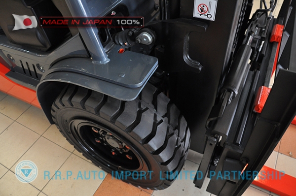 รถโฟล์คลิฟท์พร้อมขาย TOYOTA รุ่น  8FD35-10483 นำเข้าจากประเทศญี่ปุ่น 100\% ไม่เคยใช้งานในไทย