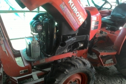 รถไถ 36 แรงปี 54 อุปกร 3 อย่าง ซ. ม 2000 นิด ฯฯ มือเดียวป้ายแดง ราคาเบาฯฯ 300000 บาท วันทูคอล 0986683479 dtac 0991751349 สิทธิ์ คับ รถไถ 36 แรงปี 54 อุปกร 3 อย่าง ซ. ม 2000 นิด ฯฯ มือเดียวป้ายแดง ราคาเบาฯฯ 300000 บาท วันทูคอล 0986683479 dtac 0991751349 สิทธิ์ คับ