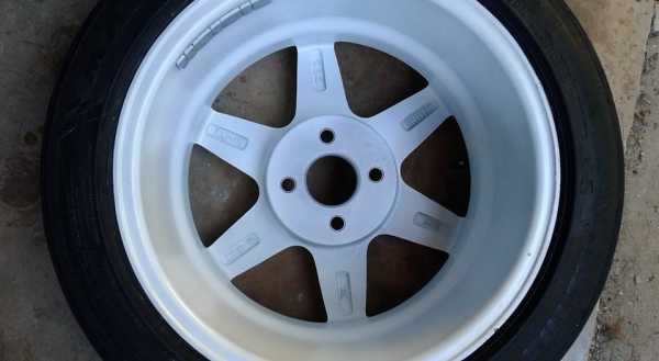 แม็กขอบ15ขนาด4รู100พร้อมยางปี13 14 แม็กขอบ15ขนาด4รู100พร้อมยางปี13 14