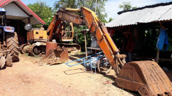 ขาย แบคโฮ HITACHI EX140-1 เอกสารใบซื้อขาย รถใช้งานได้ปกติ ราคาต่อรองได้