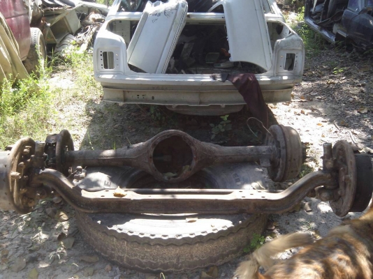 คานหน้ารถหกล้อเหลืออันเดียว 3,000 บาท