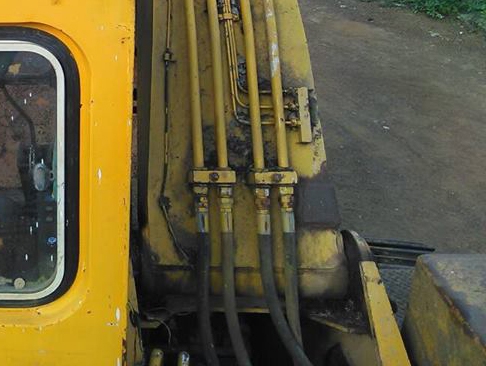 **330,000 บ.ต่อรอง/// แบคโฮ KOMATSU PC150 รุ่น1 เครื่อง+ปั้ม เดิม แรงดี บูมอาร์มสวย เอวแน่น ช่วงล่าง75\% โซ่หนา แทร็กสวย สป็อคเก็ต75\% รถทำงานดี แรง ดี พร้อมใช้งาน ไม่มีเล่ม มีสัญญาซื้อขาย ขายตามสภาพ **ขาย KOMATSU PC150 รุ่น1 แบคโฮสภาพดี พร้อมใช้งาน เอกสารส