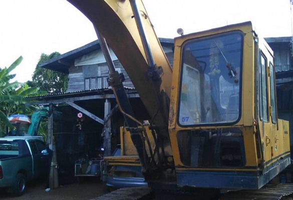 **330,000 บ.ต่อรอง/// แบคโฮ KOMATSU PC150 รุ่น1 เครื่อง+ปั้ม เดิม แรงดี บูมอาร์มสวย เอวแน่น ช่วงล่าง75\% โซ่หนา แทร็กสวย สป็อคเก็ต75\% รถทำงานดี แรง ดี พร้อมใช้งาน ไม่มีเล่ม มีสัญญาซื้อขาย ขายตามสภาพ **ขาย KOMATSU PC150 รุ่น1 แบคโฮสภาพดี พร้อมใช้งาน เอกสารส