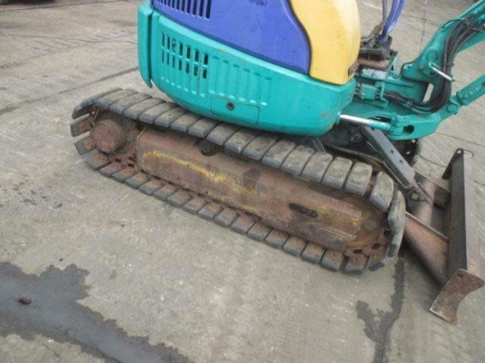 ขายรถขุด ยี่ห้อ: KOMATSU  แบบ: PC27MR-1 (รุ่น9) รถเก่านอกนำเข้าจากญี่ปุ่น  มีเอกสารใบอินวอย รถไม่เคยผ่านการใช้งานในไทย100\% สนใจติดต่อ : 099-907-9273 กิ๊ฟ กมลชนก