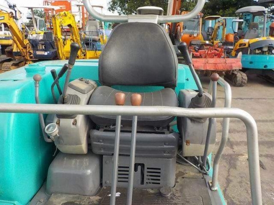 ขายรถขุด ยี่ห้อ: KOMATSU  แบบ: Pc40-7 รถเก่านอกนำเข้าจากญี่ปุ่น  มีเอกสารใบอินวอย รถไม่เคยผ่านการใช้งานในไทย100\%  สนใจติดต่อ : 099-907-9273 กิ๊ฟ กมลชนก