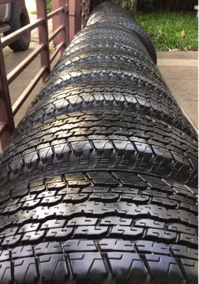 ยาง Bridgestone 245 70 16 ปี16 รอบนี้มา 4ชุด ดอกเต็ม ราคาไม่แพง