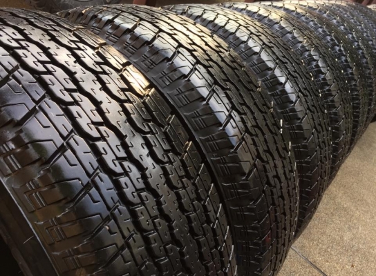 ยาง Bridgestone 245 70 16 ปี16 รอบนี้มา 4ชุด ดอกเต็ม ราคาไม่แพง