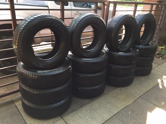 ยาง Bridgestone 245 70 16 ปี16 รอบนี้มา 4ชุด ดอกเต็ม ราคาไม่แพง