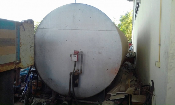 ขายถังน้ำมันถังลอย ยาว 6.00เมตรกวัาง 2.20 เมตร 88,000บาท