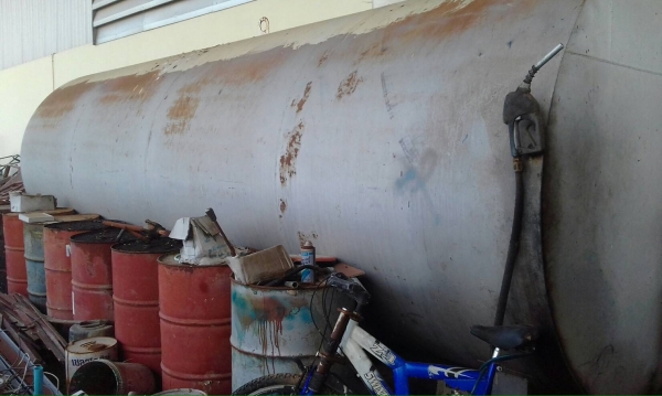ขายถังน้ำมันถังลอย ยาว 6.00เมตรกวัาง 2.20 เมตร 88,000บาท