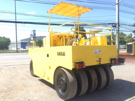 รถบด 9 ล้อยาง SAKAI 5309 FROM JAPAN สนใจติดต่อ 063-9316985 ID LINE : 0639316985 ครับ