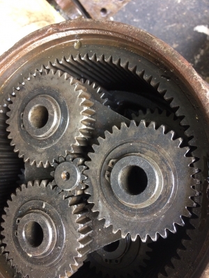 อะไหล่เซียงกงรังสิตตัวเดินpc40-7เก่านอกไม่มีมอเตอร์ สภาพเฟือง95\%