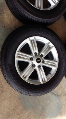 ขายล้อแม็กป้ายแดง d-max 18" พร้อมยางปี16 สนใจติดต่อ ร้าน ก.เจริญการยาง ครับ 081-3747940