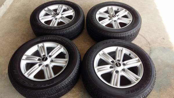 ขายล้อแม็กป้ายแดง d-max 18" พร้อมยางปี16 สนใจติดต่อ ร้าน ก.เจริญการยาง ครับ 081-3747940 ขายล้อแม็กป้ายแดง d-max 18" พร้อมยางปี16 สนใจติดต่อ ร้าน ก.เจริญการยาง ครับ 081-3747940