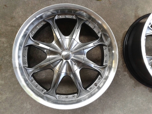 ขอบ17นิ้ว5รู100/114 ชุดนี้ ราคา 7300 บาท