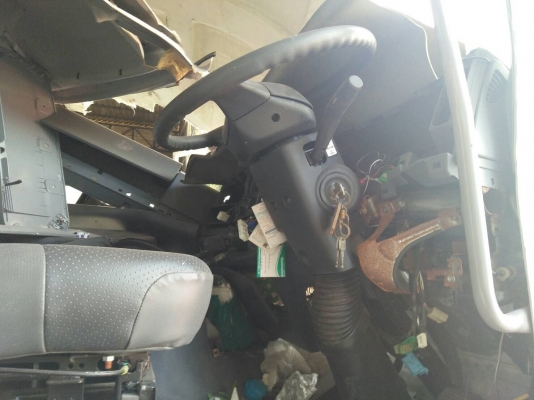 FVM 240 หกล้อช่วงยาว 7 เมตรกว่าสภาพเครื่องเกียรสมบูรณ์หม้อน้ำอินเตอร์ไม่เสียรถ9เดือน FVM 240 หกล้อช่วงยาว 7 เมตรกว่าสภาพเครื่องเกียรสมบูรณ์หม้อน้ำอินเตอร์ไม่เสียรถ9เดือน