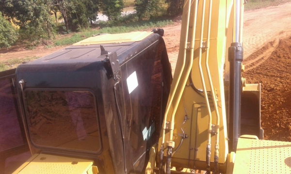 ขายรถแบคโฮ CAT 320 D GC เอกสารเล่มทะเบียน 2596 ชม.ราคา 2150000