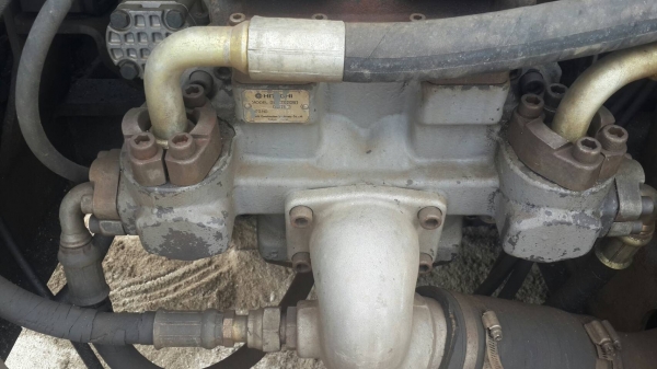 รถแบคโฮ HITACHI EX200-5