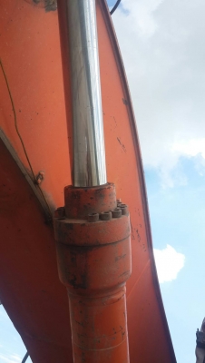 รถแบคโฮ HITACHI EX200-5