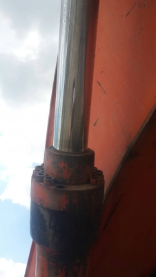 รถแบคโฮ HITACHI EX200-5