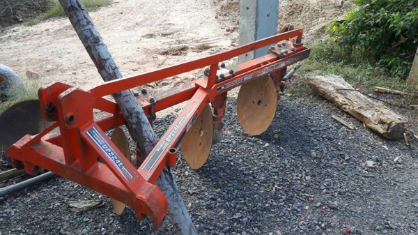 ขายรถไถ KUBOTA L3608 อุปกรณ์ ดันหน้า ผานหลัง รถสวยสภาพดีพร้อมใช้งาน เอกสารพร้อมโอน ราคา280,000 สนใจโทร 090-8588220คุณนะ 093-3258446คุณบิว หรือเข้าดูสินค้าอื่นๆได้ที่ www.narong2truck.com หรือ www.truck.in.th/498 หรือเพจFacebook ณรงค์ ซื้อขายรถมือสอง (เว็บ