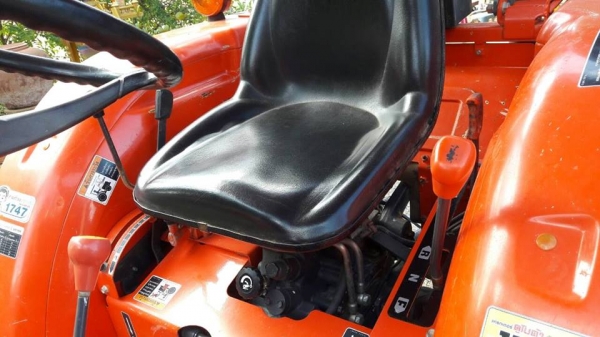 ขายรถไถ KUBOTA L3608 อุปกรณ์ ดันหน้า ผานหลัง รถสวยสภาพดีพร้อมใช้งาน เอกสารพร้อมโอน ราคา280,000 สนใจโทร 090-8588220คุณนะ 093-3258446คุณบิว หรือเข้าดูสินค้าอื่นๆได้ที่ www.narong2truck.com หรือ www.truck.in.th/498 หรือเพจFacebook ณรงค์ ซื้อขายรถมือสอง (เว็บ