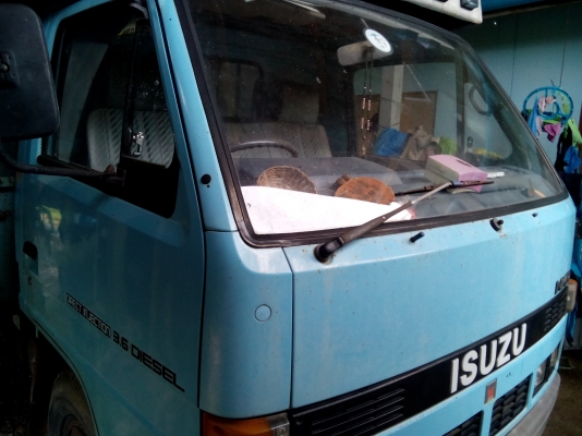 ด่วนลดราคา .6 ล้ออีซูสุ NKR 110. แรงม้า เดิมๆทั้งคัน (รถห้างแท้)  พร้อมใช้งาน เล่มพร้อม